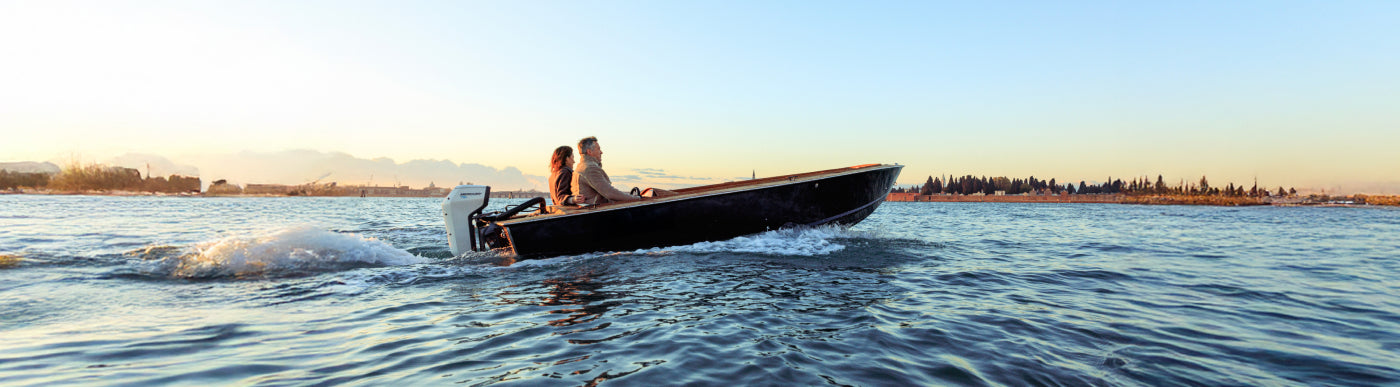 Electric vs. Gas Outboards: A Complete Guide for 2026